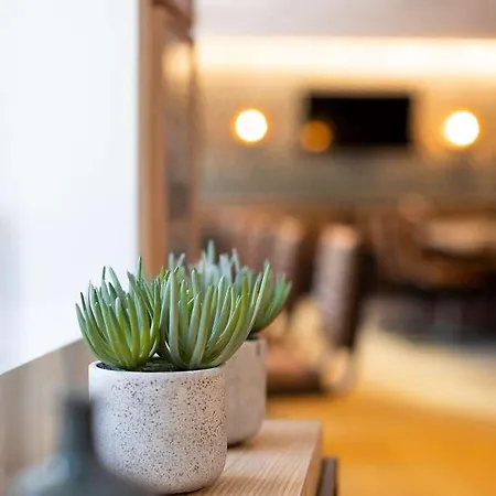37 Paris La Defense 公寓式酒店