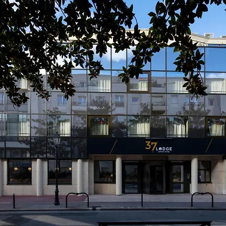 37 Paris La Defense 库尔布瓦