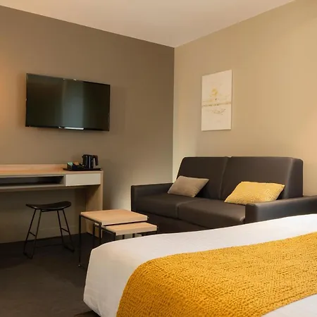37 Paris La Defense Aparthotel Courbevoie