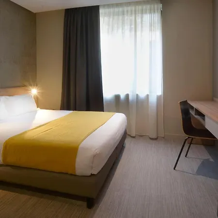 37 Paris La Defense Aparthotel Courbevoie