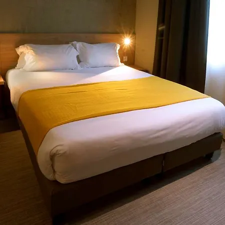 37 Paris La Defense 3* 库尔布瓦